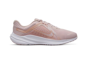NIKE QUEST 5