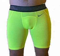 NIKE GFA M NP HPRCL SHORT 6IN PR