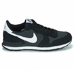 NIKE W INTERNATIONALIST