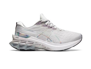 ASICS W NOVABLAST 2 PLATINUM
