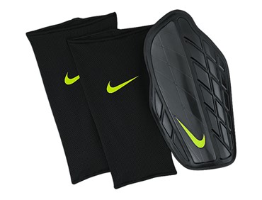 NIKE PROTEGGA PRO