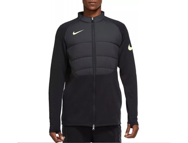 NIKE THERMA STRIKE