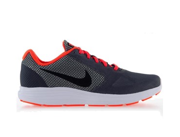 NIKE REVOLUTION 3